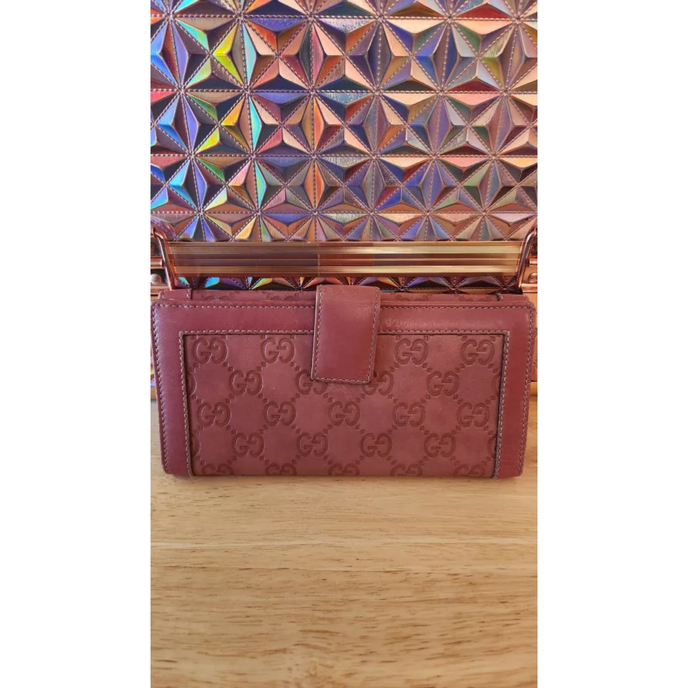 Women's Gucci Wallet - Picture 3 of 5